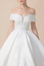Load image into Gallery viewer, S_TITANIA - White
