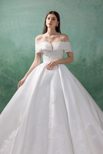 Load image into Gallery viewer, O_TITANIA - White
