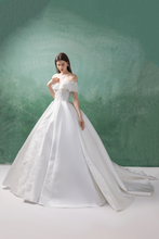 Load image into Gallery viewer, O_TITANIA - White
