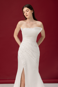 Q_BLOSSOM - White