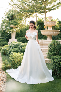 V_CLARA - White
