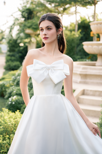 V_CLARA - White