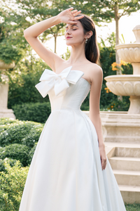 V_CLARA - White
