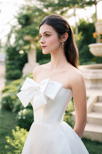 V_CLARA - White