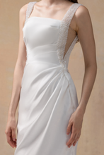 Load image into Gallery viewer, P_CHIC - White
