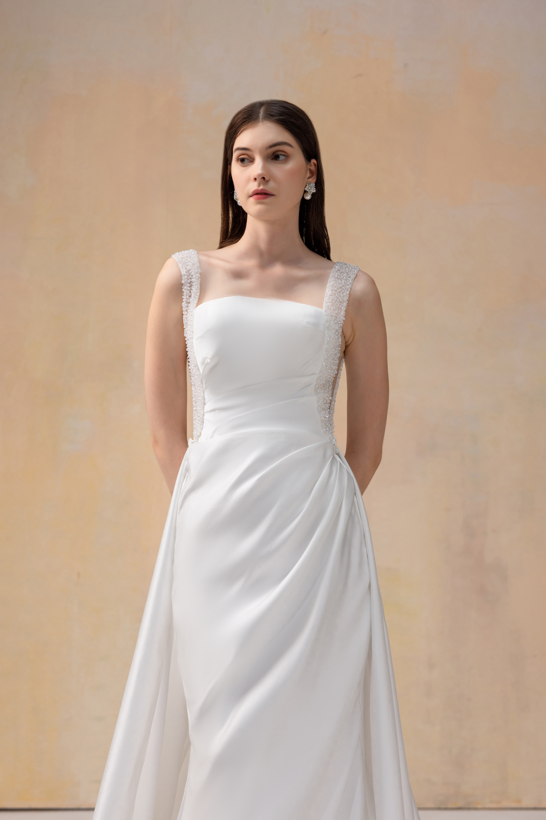 P_CHIC - White