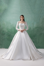 Load image into Gallery viewer, O_ALICE - White
