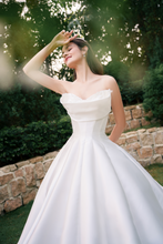 Load image into Gallery viewer, V_PEONY - White
