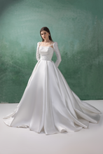 Load image into Gallery viewer, O_ALICE - White
