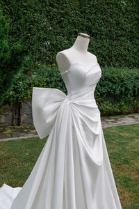 T_JOLY - White