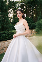 Load image into Gallery viewer, V_PEONY - White
