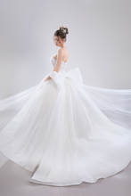 Load image into Gallery viewer, U_SELENA - White
