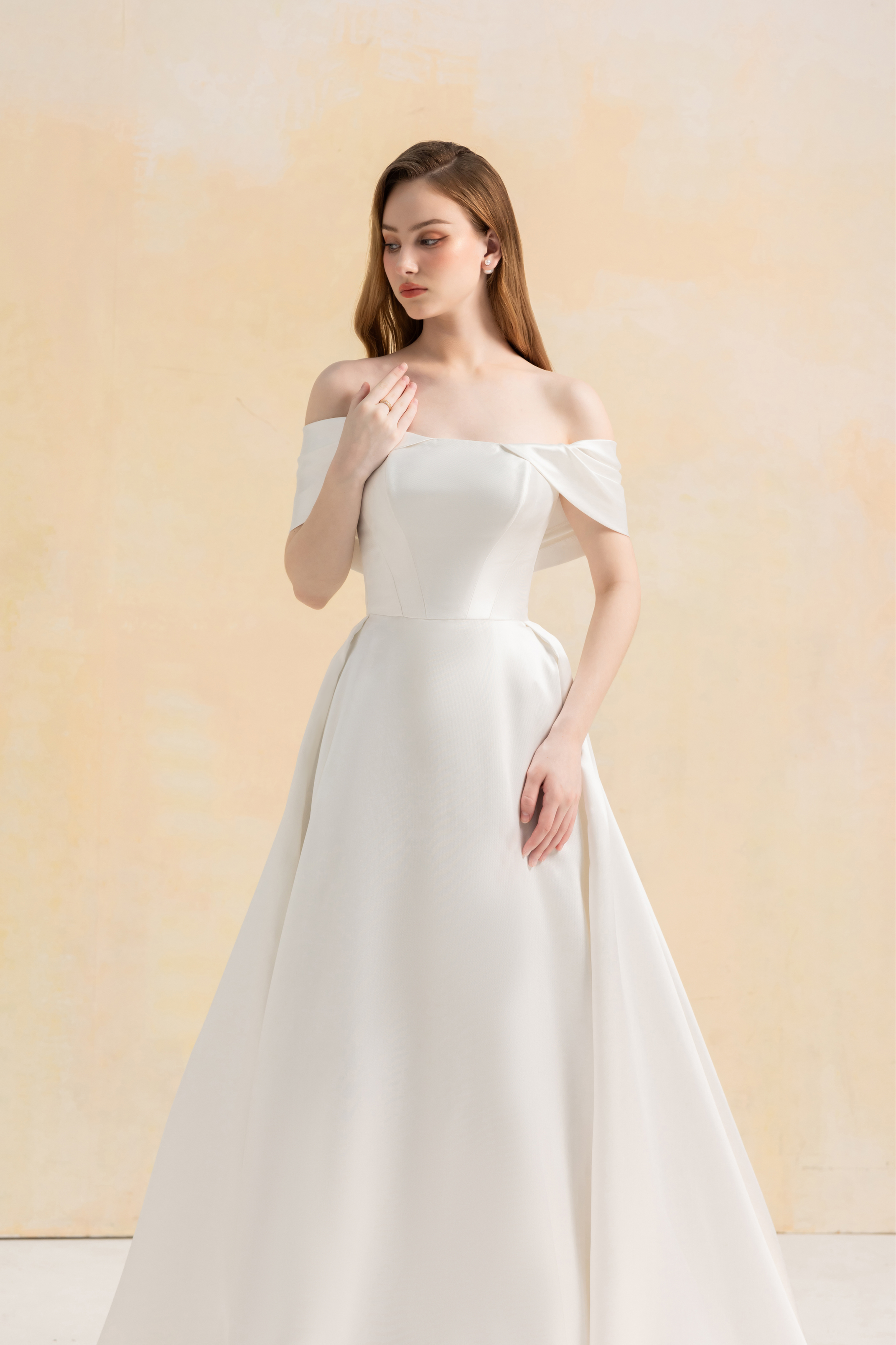 L_KELLY - White