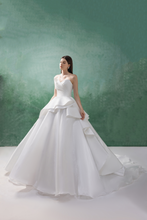Load image into Gallery viewer, O_LOVE - White
