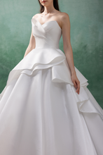 Load image into Gallery viewer, O_LOVE - White
