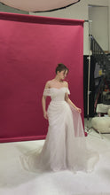 Load and play video in Gallery viewer, M- KATE - White
